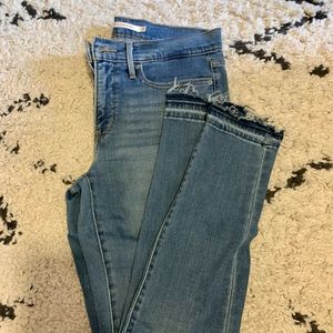 Levi’s skinny size 28